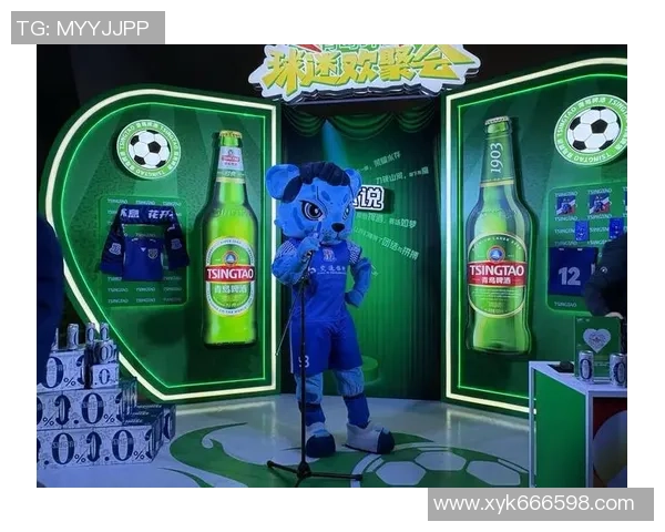 足球明星与啤酒的完美结合高清图片展现球场激情与畅快饮酒体验